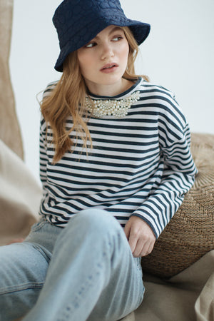 Marine-blue striped sweatshirt with beaded ornament | Size S